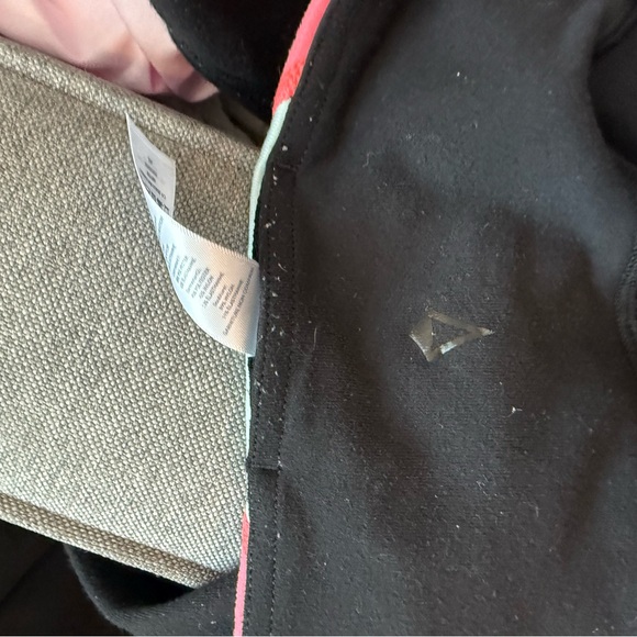 Ivivva Kids Leggings with Pink and Black / reversible size 12 - Picture 6 of 6